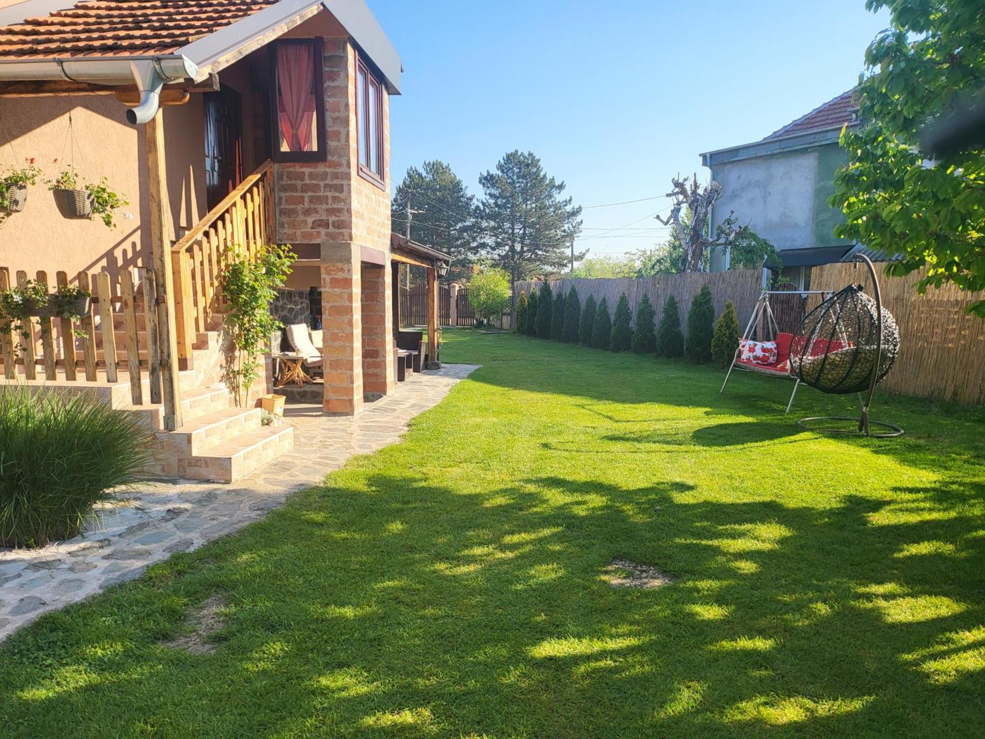 Dvor Villa Donja Toponica Luaran gambar