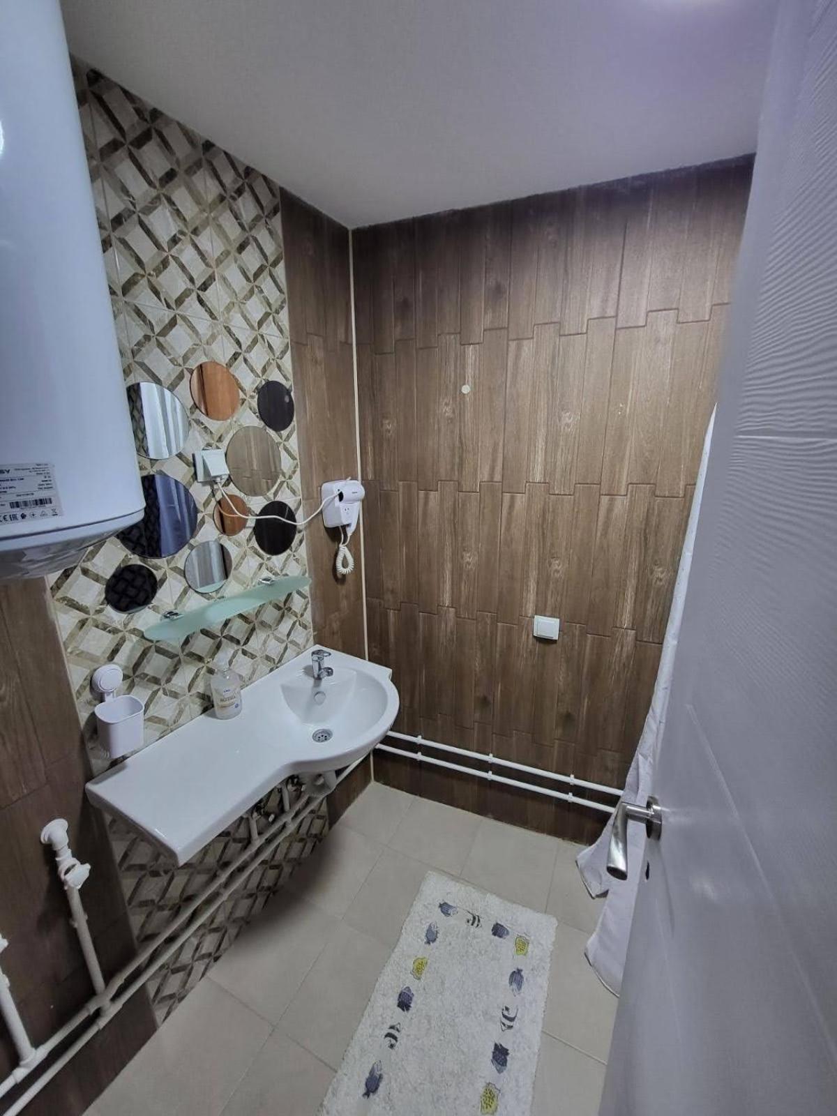 Dvor Villa Donja Toponica Bilik gambar